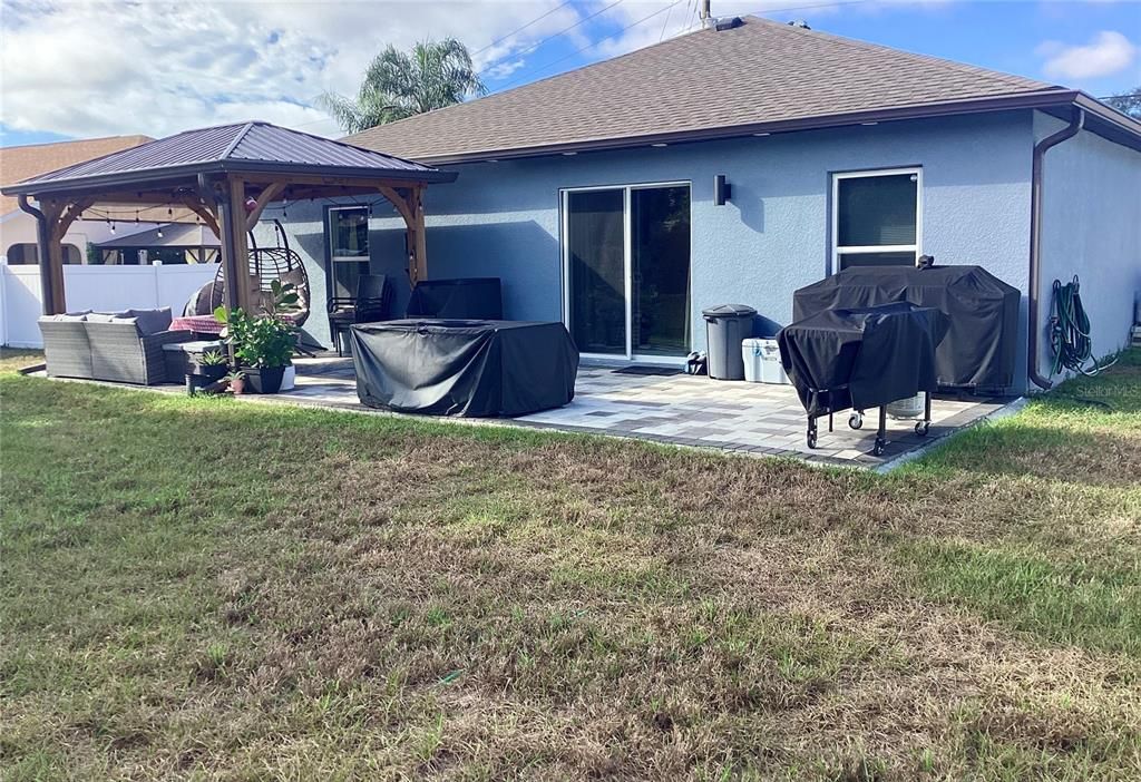 For Sale: $369,999 (4 beds, 2 baths, 1453 Square Feet)