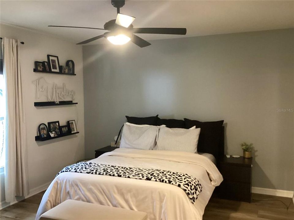 For Sale: $369,999 (4 beds, 2 baths, 1453 Square Feet)