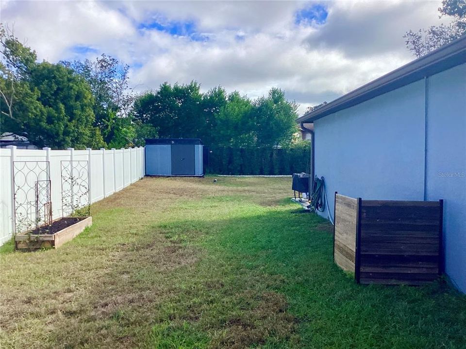 For Sale: $369,999 (4 beds, 2 baths, 1453 Square Feet)