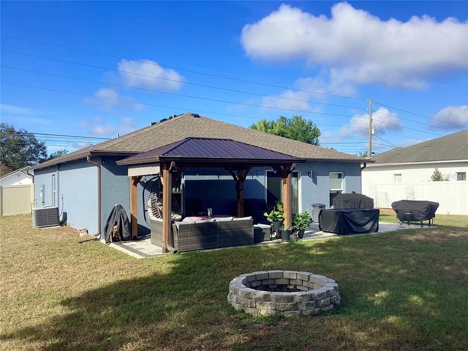 For Sale: $369,999 (4 beds, 2 baths, 1453 Square Feet)