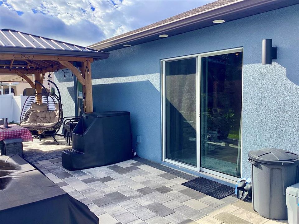 For Sale: $369,999 (4 beds, 2 baths, 1453 Square Feet)