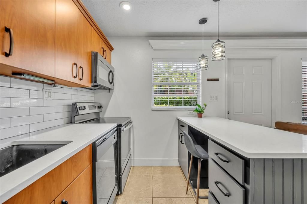 На продажу: $174,500 (1 спален, 1 ванн, 550 Квадратных фут)