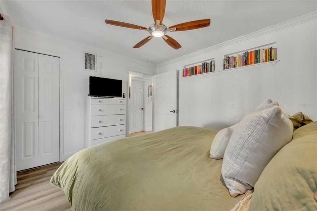 На продажу: $174,500 (1 спален, 1 ванн, 550 Квадратных фут)