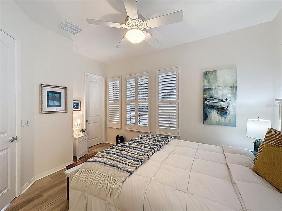 En Venta: $625,000 (3 camas, 2 baños, 2392 Pies cuadrados)