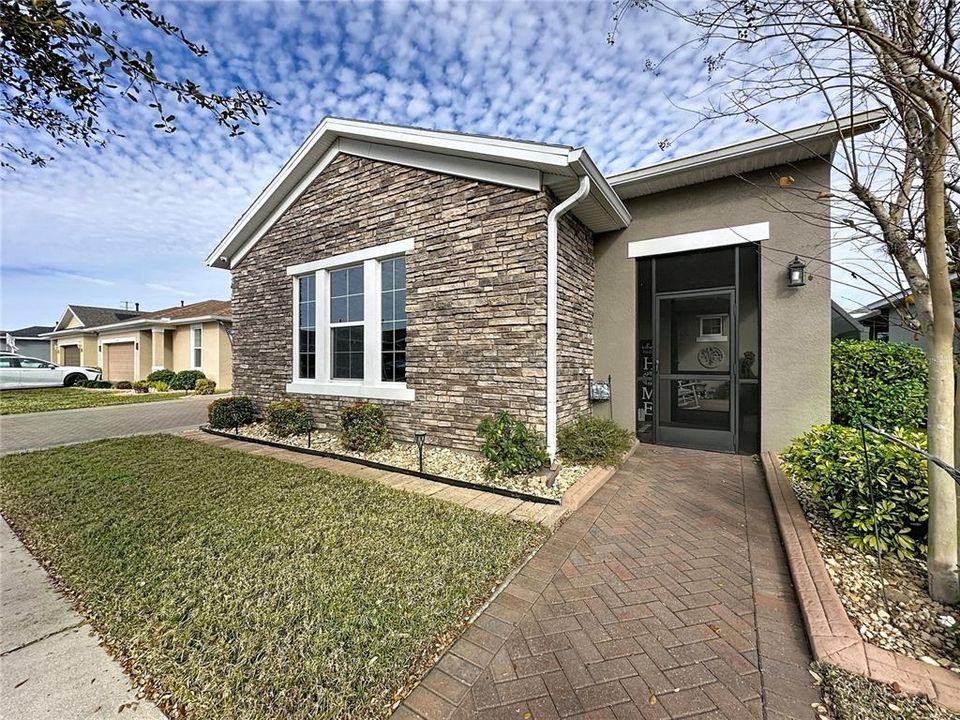 En Venta: $625,000 (3 camas, 2 baños, 2392 Pies cuadrados)