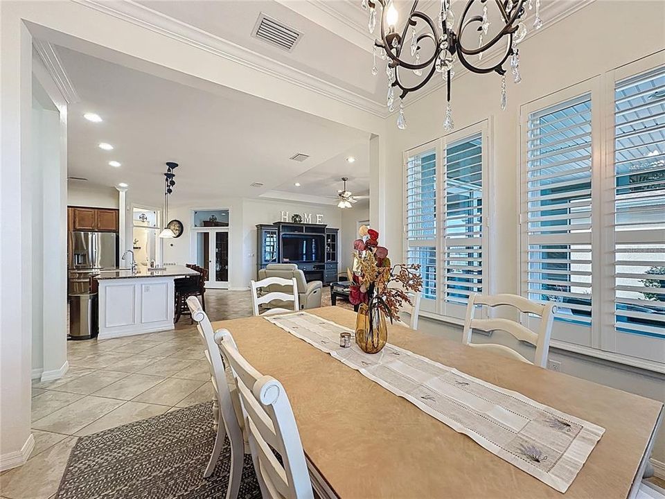 En Venta: $625,000 (3 camas, 2 baños, 2392 Pies cuadrados)