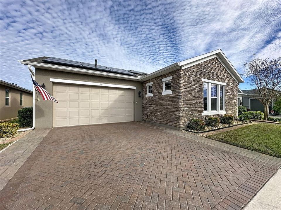 En Venta: $625,000 (3 camas, 2 baños, 2392 Pies cuadrados)