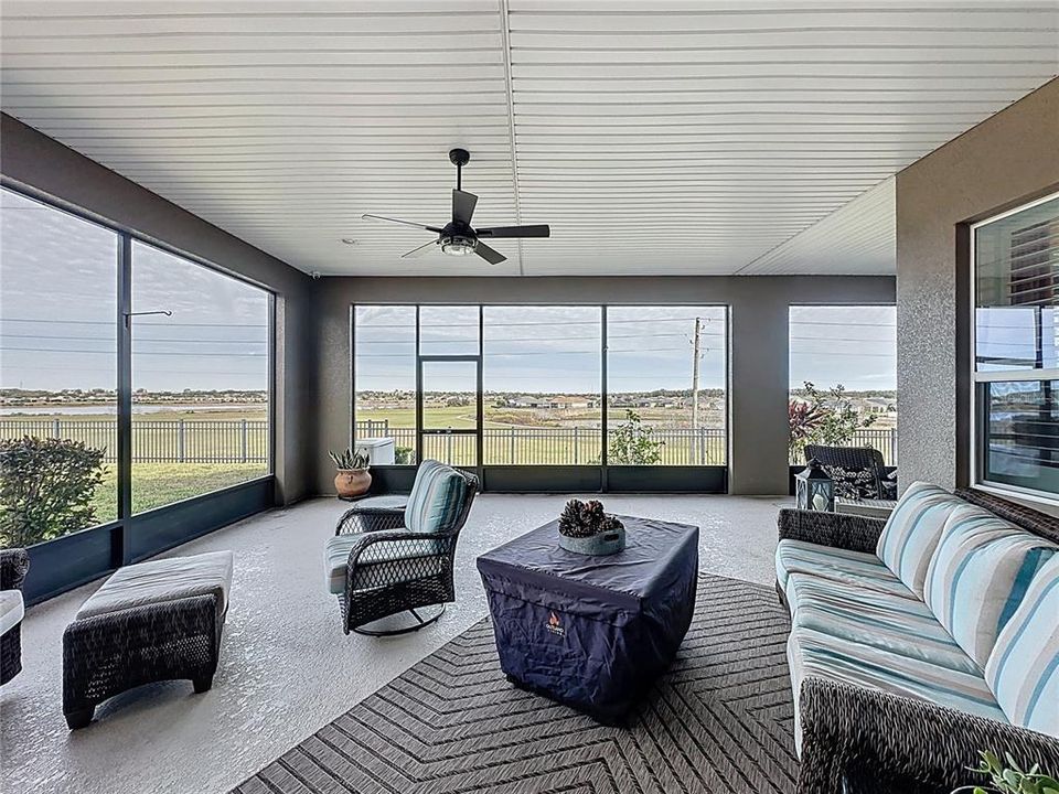 En Venta: $625,000 (3 camas, 2 baños, 2392 Pies cuadrados)