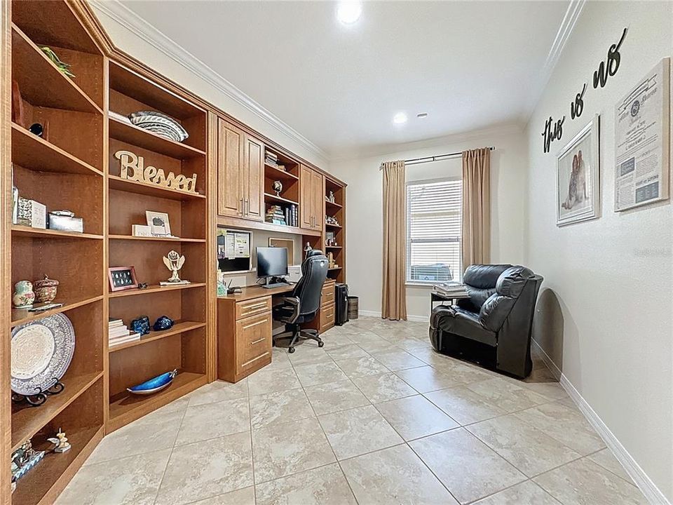 En Venta: $625,000 (3 camas, 2 baños, 2392 Pies cuadrados)