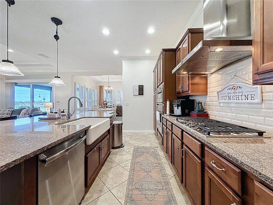 En Venta: $625,000 (3 camas, 2 baños, 2392 Pies cuadrados)