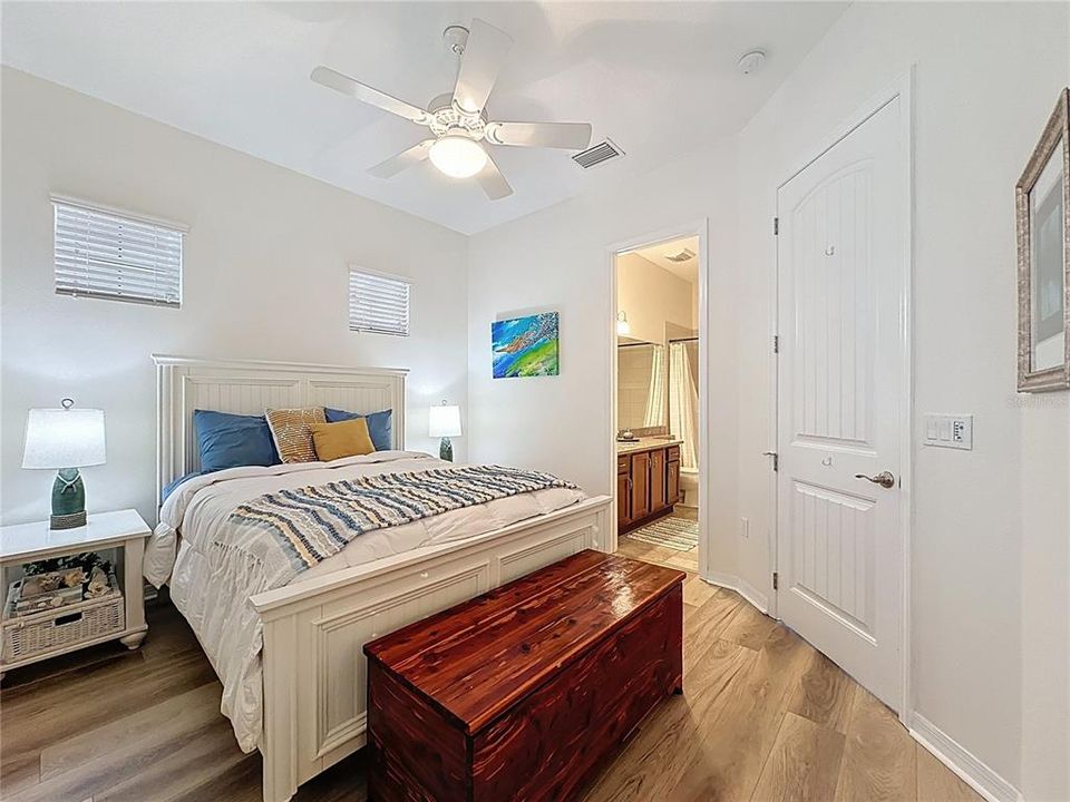 En Venta: $625,000 (3 camas, 2 baños, 2392 Pies cuadrados)