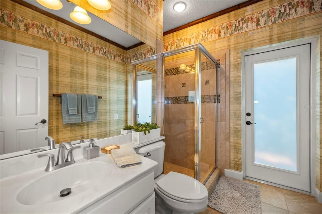 待售: $1,175,000 (6 贝兹, 4 浴室, 4059 平方英尺)