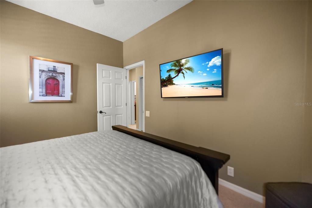 待售: $1,175,000 (6 贝兹, 4 浴室, 4059 平方英尺)