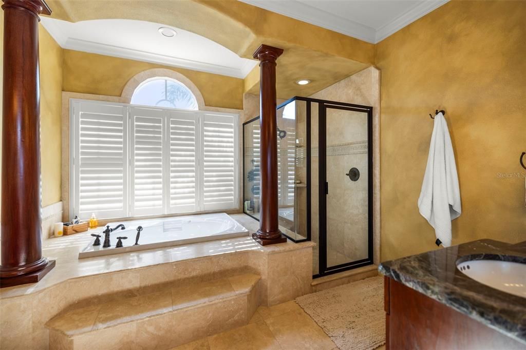 待售: $1,175,000 (6 贝兹, 4 浴室, 4059 平方英尺)