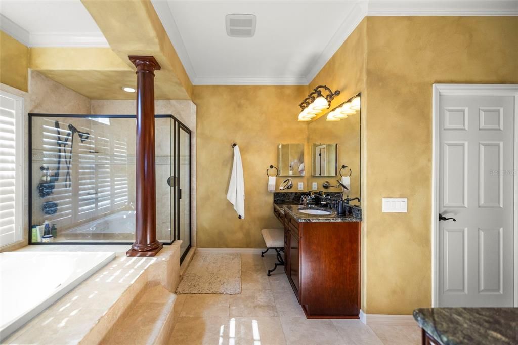 待售: $1,175,000 (6 贝兹, 4 浴室, 4059 平方英尺)