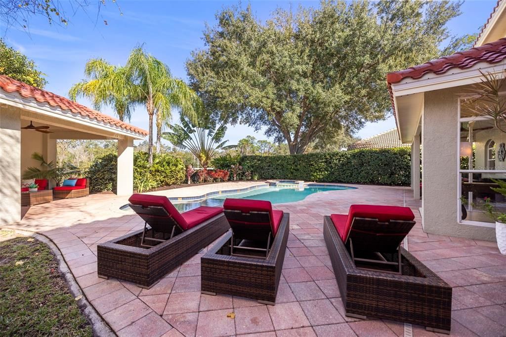 待售: $1,175,000 (6 贝兹, 4 浴室, 4059 平方英尺)