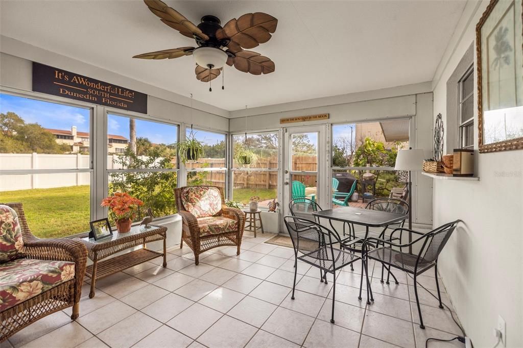 For Sale: $425,000 (3 beds, 2 baths, 1671 Square Feet)