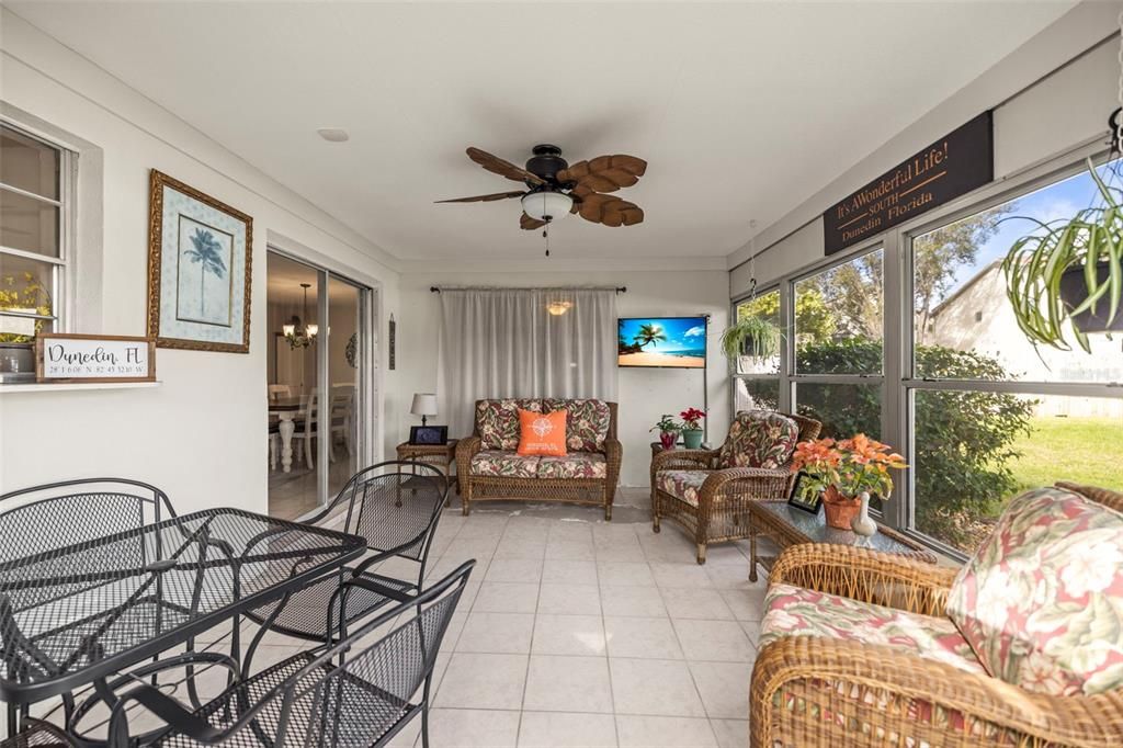 For Sale: $425,000 (3 beds, 2 baths, 1671 Square Feet)