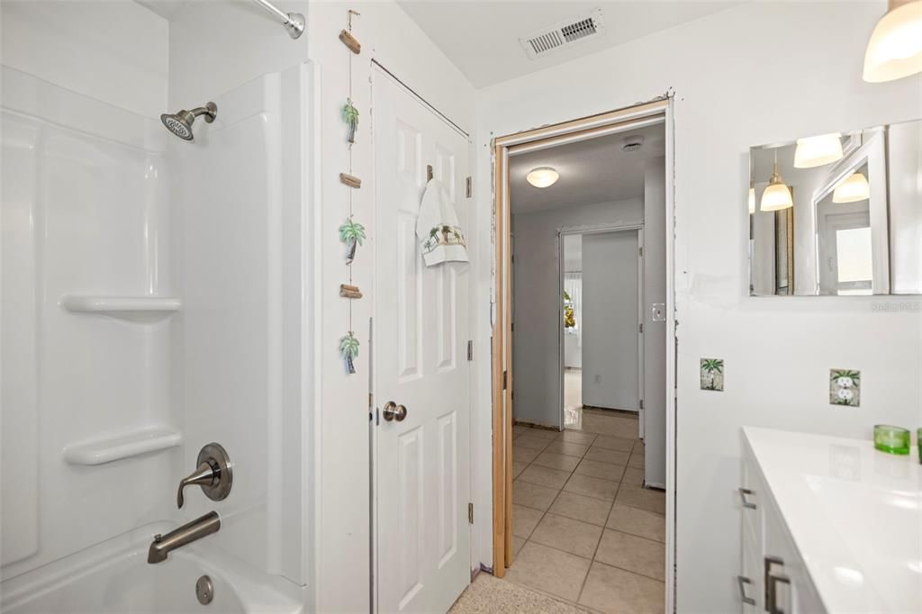 For Sale: $425,000 (3 beds, 2 baths, 1671 Square Feet)