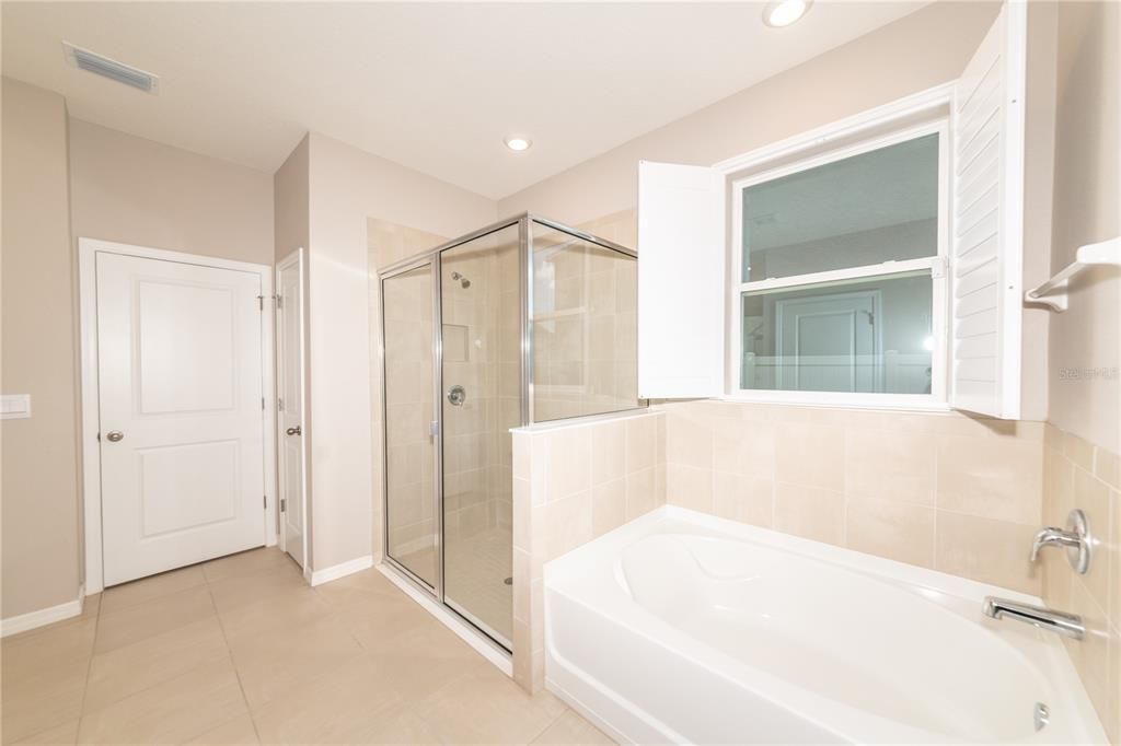 For Rent: $2,900 (4 beds, 2 baths, 2035 Square Feet)