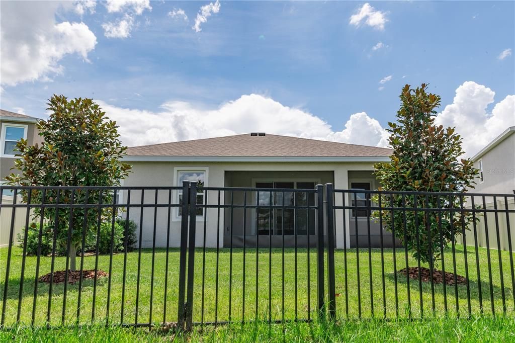 For Rent: $2,900 (4 beds, 2 baths, 2035 Square Feet)