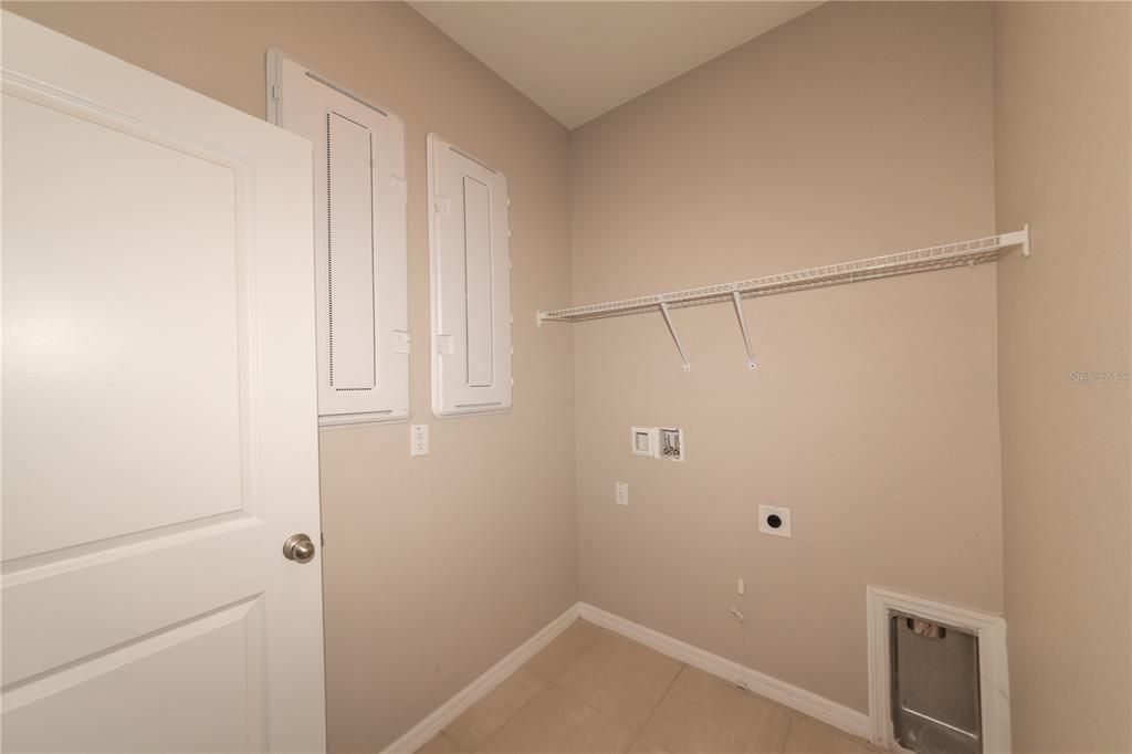 For Rent: $2,900 (4 beds, 2 baths, 2035 Square Feet)