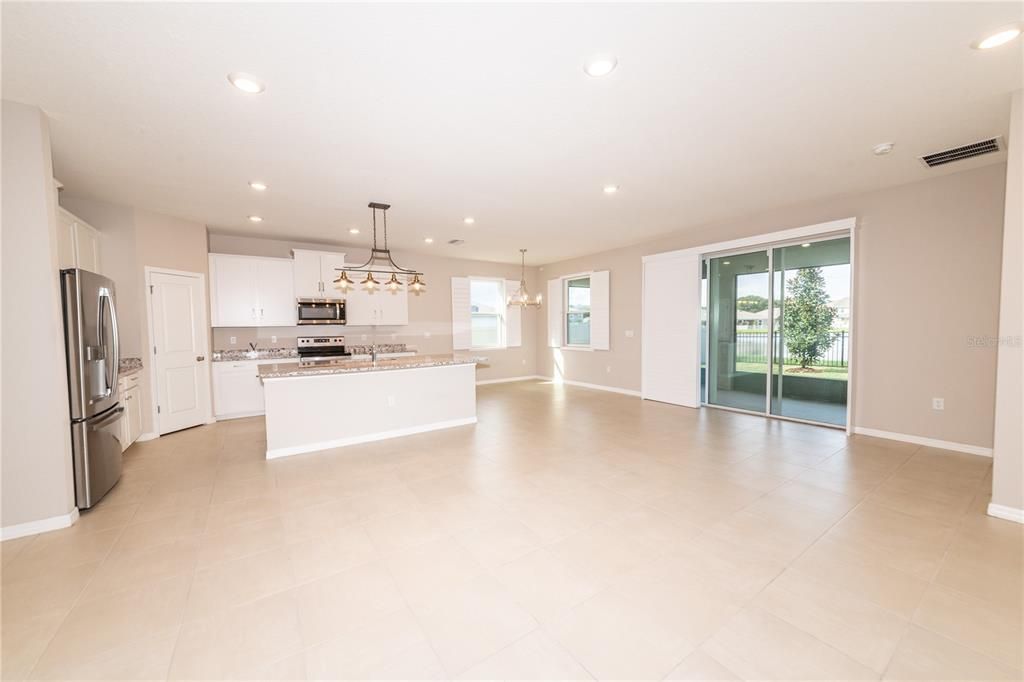 For Rent: $2,900 (4 beds, 2 baths, 2035 Square Feet)