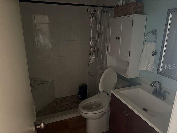 待售: $175,000 (1 贝兹, 1 浴室, 608 平方英尺)