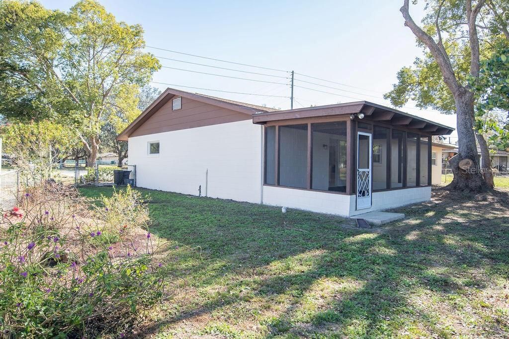 На продажу: $379,900 (3 спален, 2 ванн, 1620 Квадратных фут)