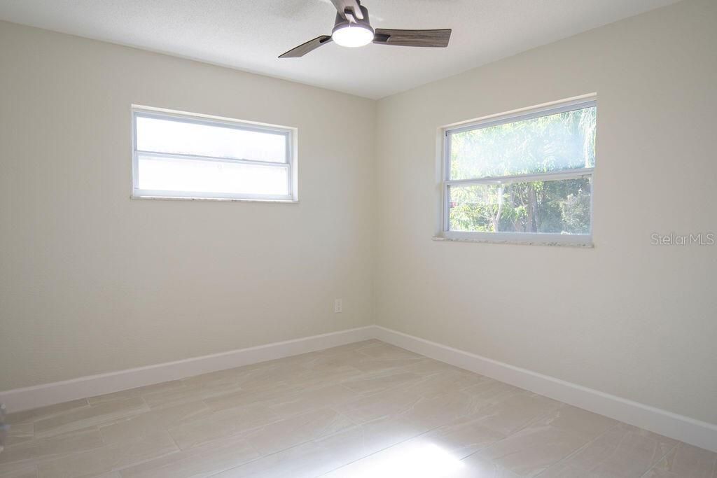 На продажу: $379,900 (3 спален, 2 ванн, 1620 Квадратных фут)