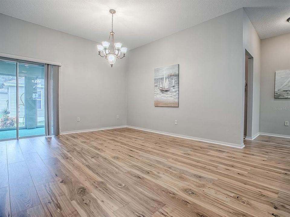 待售: $410,000 (3 贝兹, 2 浴室, 1922 平方英尺)