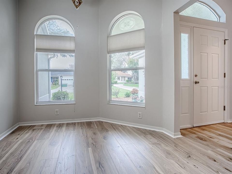 待售: $410,000 (3 贝兹, 2 浴室, 1922 平方英尺)