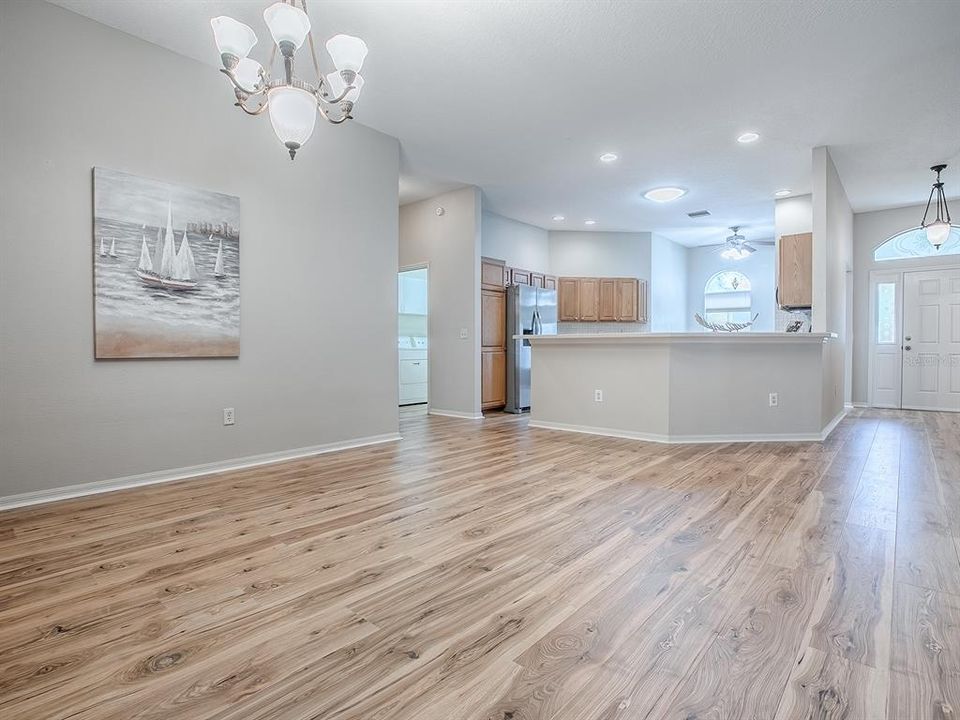 待售: $410,000 (3 贝兹, 2 浴室, 1922 平方英尺)