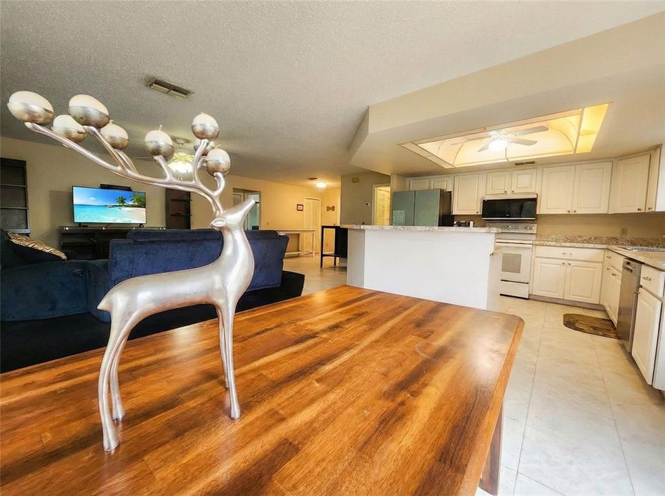 For Sale: $220,000 (2 beds, 2 baths, 1508 Square Feet)