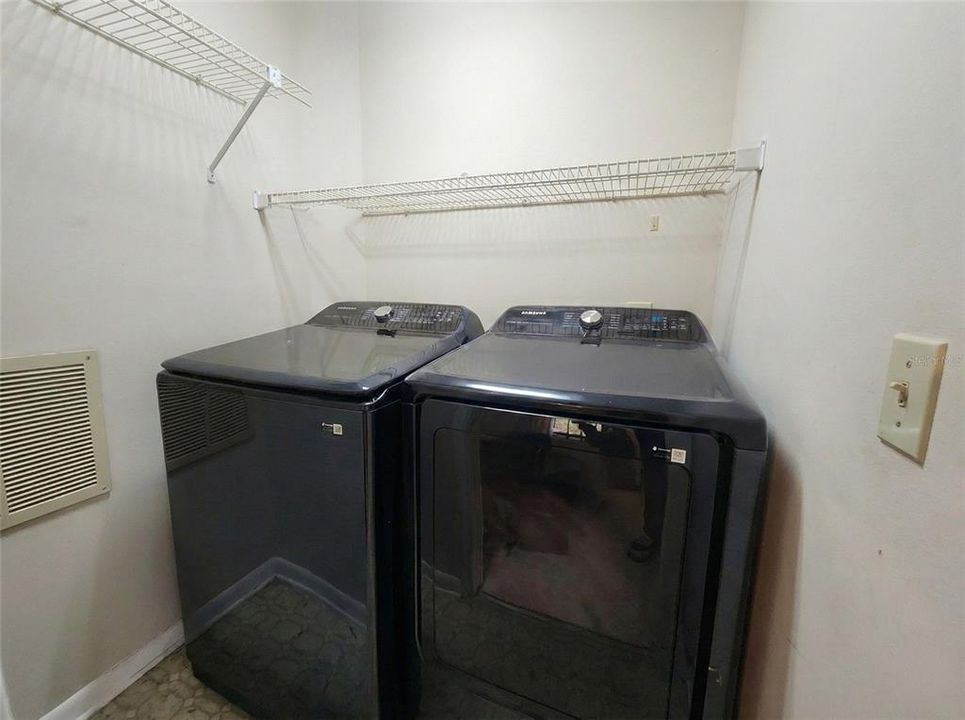 For Sale: $220,000 (2 beds, 2 baths, 1508 Square Feet)