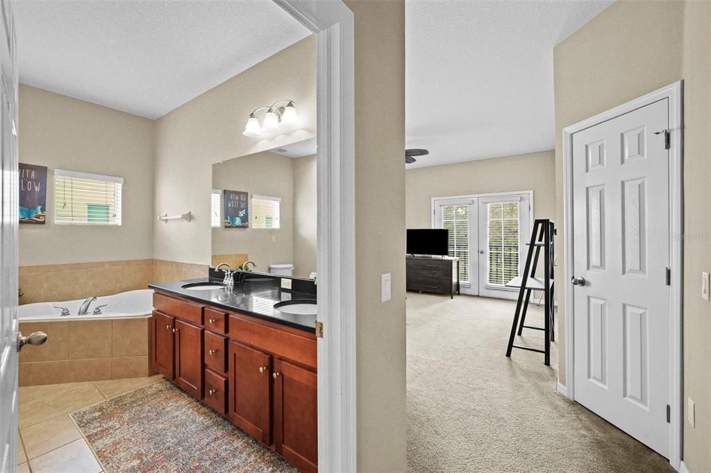 出租: $3,250 (3 贝兹, 2 浴室, 1764 平方英尺)