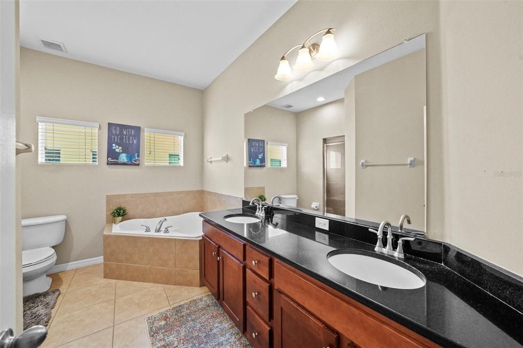 出租: $3,250 (3 贝兹, 2 浴室, 1764 平方英尺)