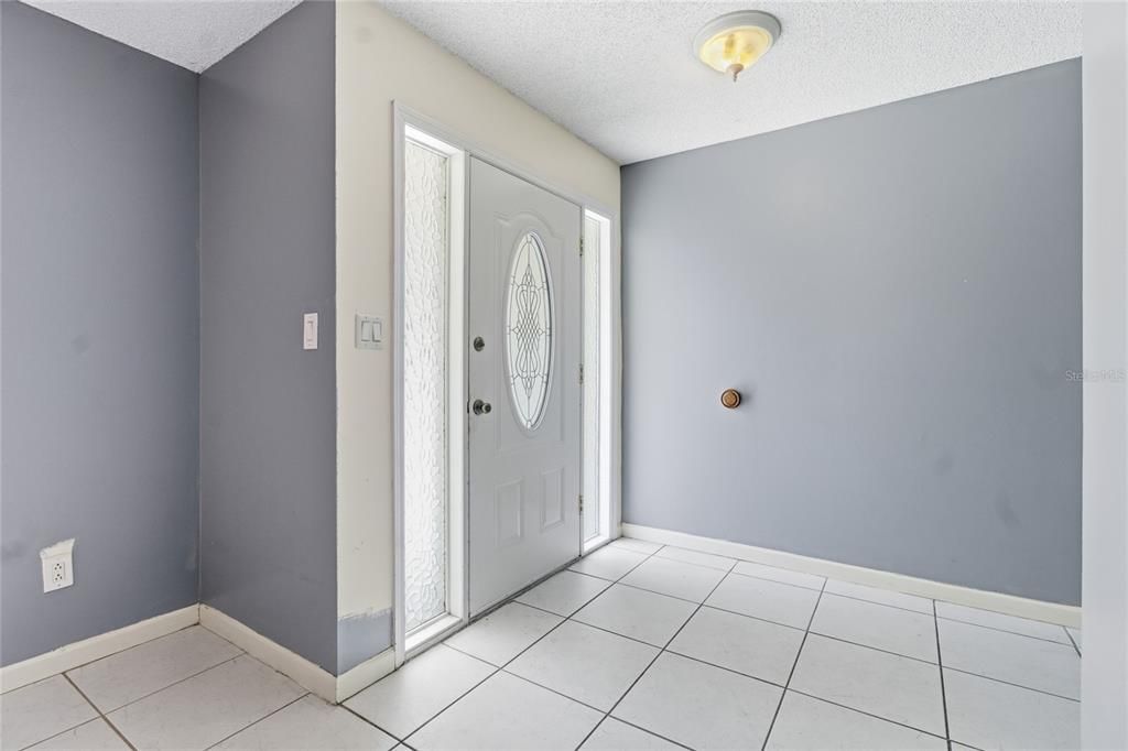 En Venta: $289,000 (3 camas, 2 baños, 1405 Pies cuadrados)