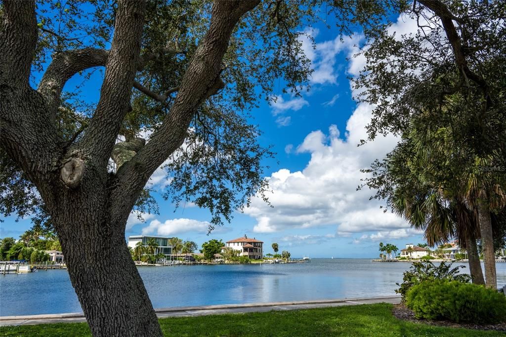 For Sale: $399,999 (0.23 acres)