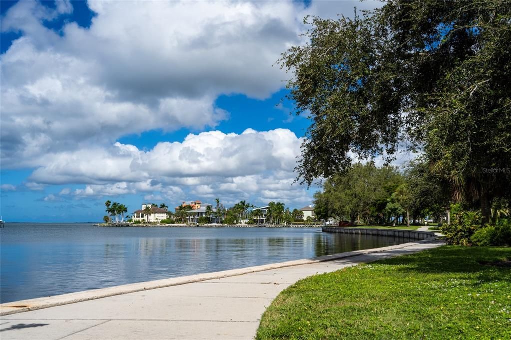 For Sale: $399,999 (0.23 acres)