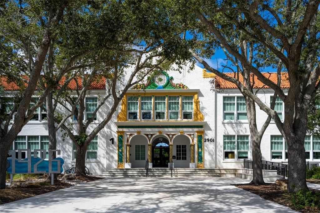 For Sale: $399,999 (0.23 acres)