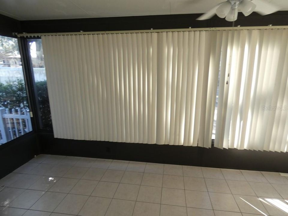 For Sale: $200,000 (2 beds, 2 baths, 1100 Square Feet)