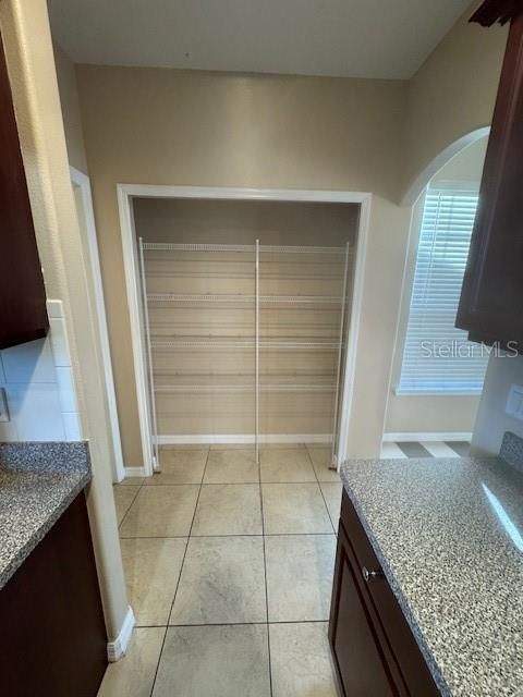 For Sale: $480,000 (5 beds, 2 baths, 2662 Square Feet)