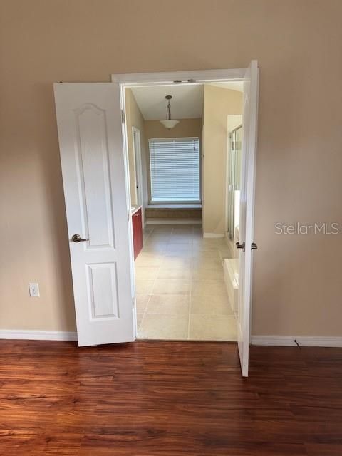 For Sale: $480,000 (5 beds, 2 baths, 2662 Square Feet)