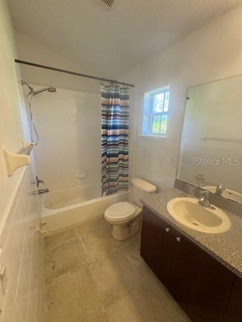 For Sale: $480,000 (5 beds, 2 baths, 2662 Square Feet)