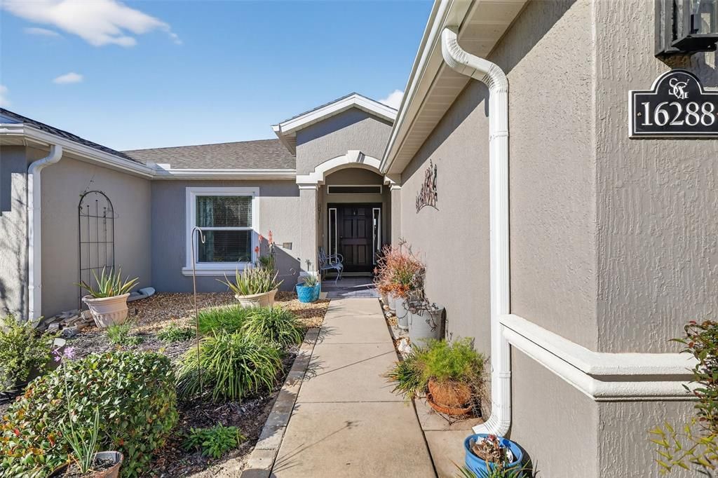 For Sale: $332,950 (3 beds, 2 baths, 2283 Square Feet)