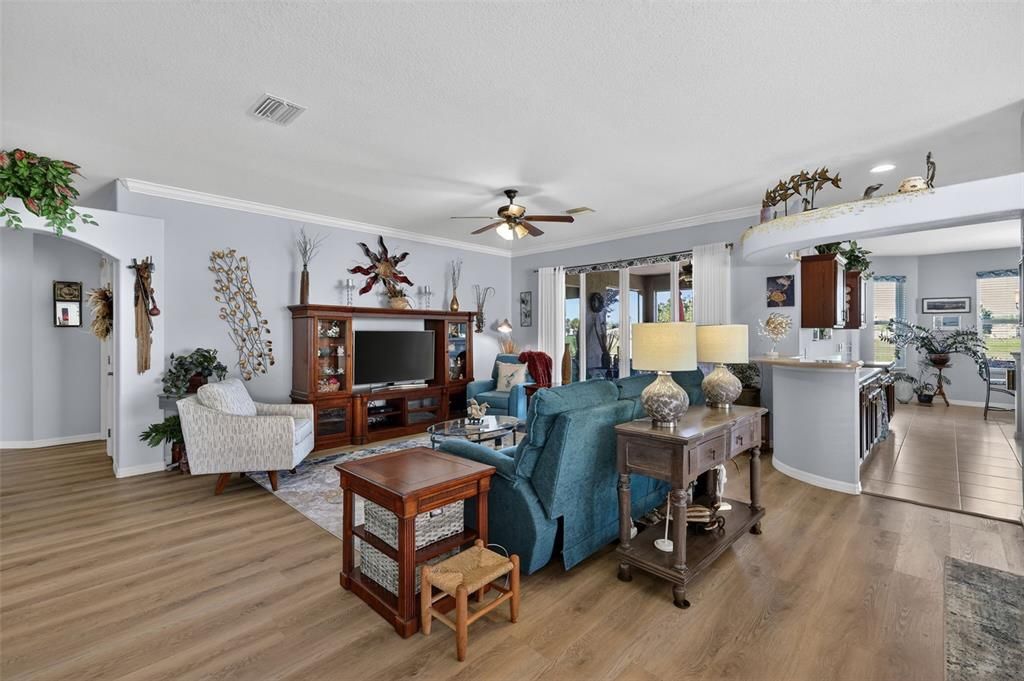 For Sale: $332,950 (3 beds, 2 baths, 2283 Square Feet)