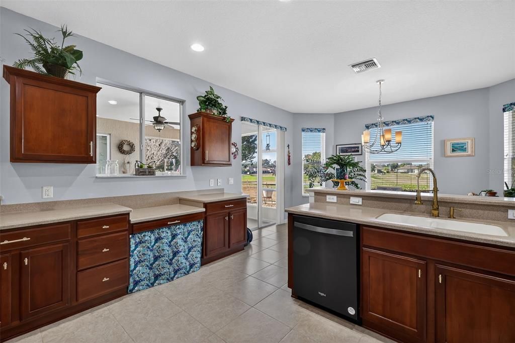 For Sale: $332,950 (3 beds, 2 baths, 2283 Square Feet)