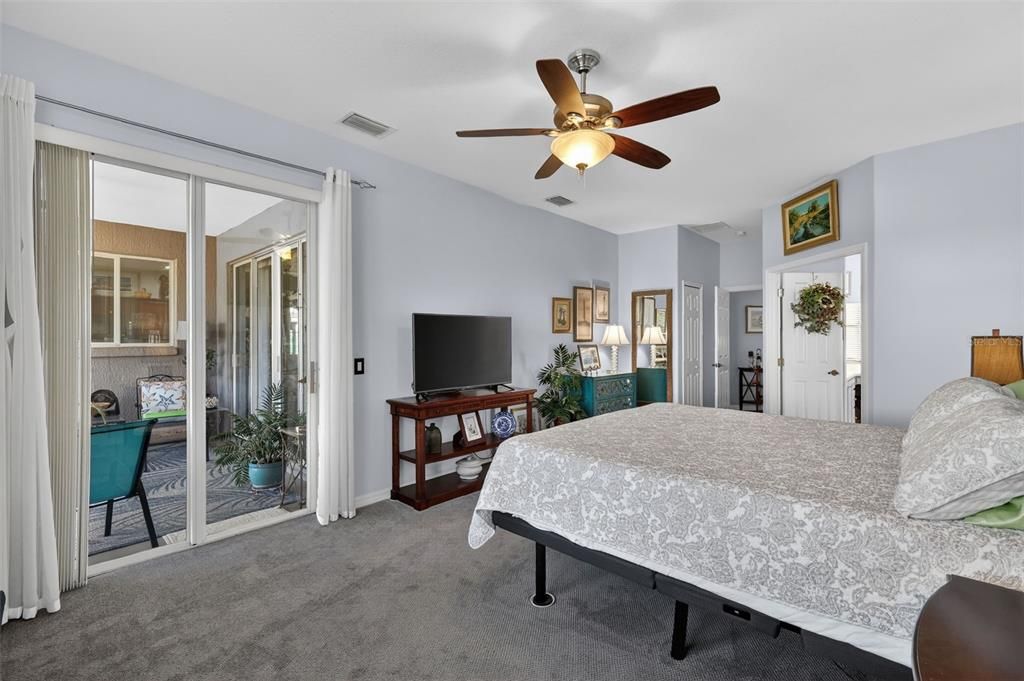 For Sale: $332,950 (3 beds, 2 baths, 2283 Square Feet)