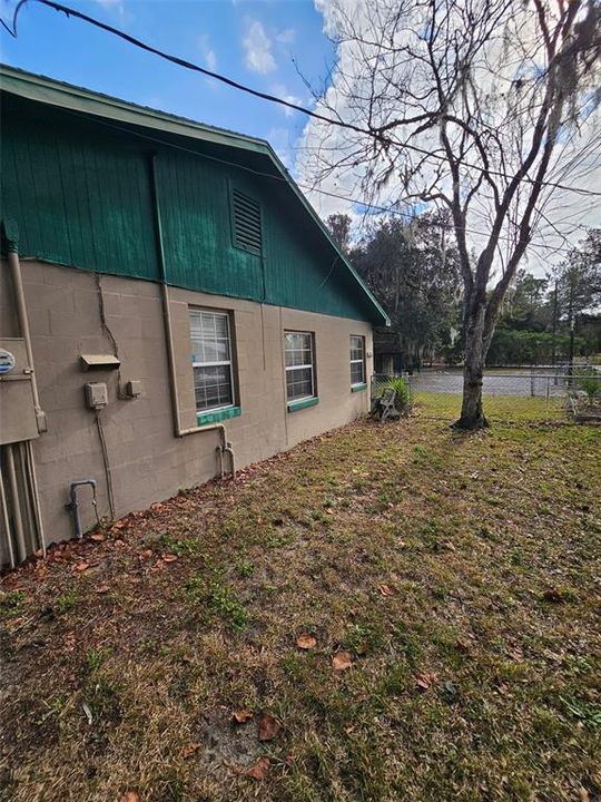 For Sale: $239,900 (2 beds, 2 baths, 1140 Square Feet)